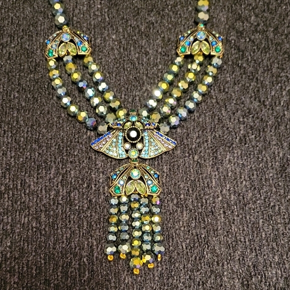 Jewelry - Stunning Artdeco Style Crystal Necklace